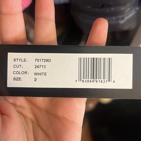 White long sleeve dress - Picture 6 of 6